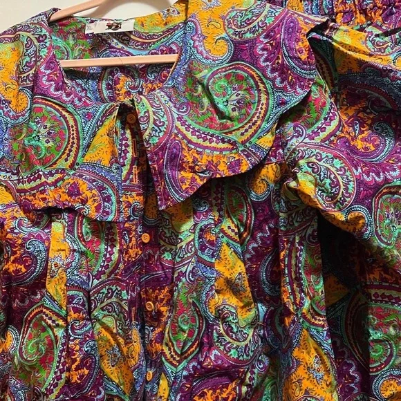 Unique - Picture 2 of 16